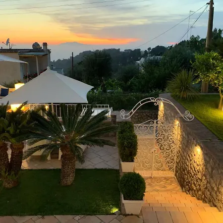 Oda ve Kahvaltı Bettola Del Re Boutique 4*