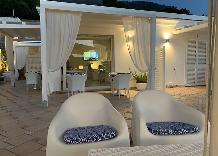 Boutique Bettola Del Re Bed & Breakfast 4*