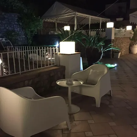 Oda ve Kahvaltı Bettola Del Re Boutique 2*